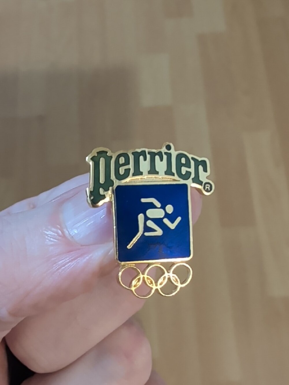 Vintage 1984 Los Angeles Olympics x Perrier Sponsor Pin – Track & Field - Picture 6 of 6